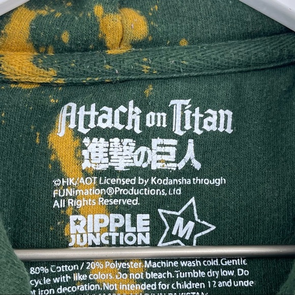 Attack On Titan Wings Of Freedom Bleach Splatter Jacket - Picture 3 of 5